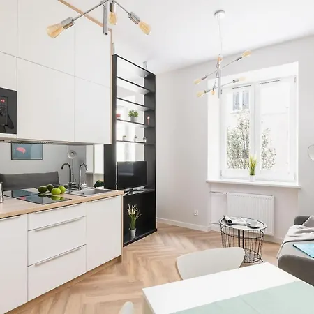 Kujawska 3 - Warm & Functional By Renters Apartment *