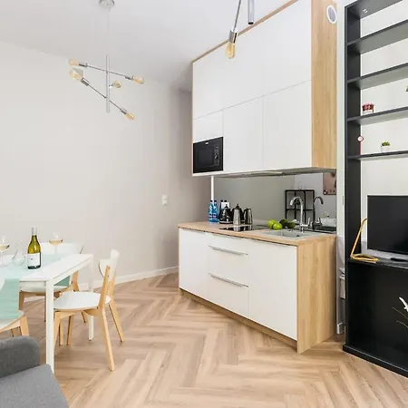 Kujawska 3 - Warm & Functional By Renters Apartment Warsaw